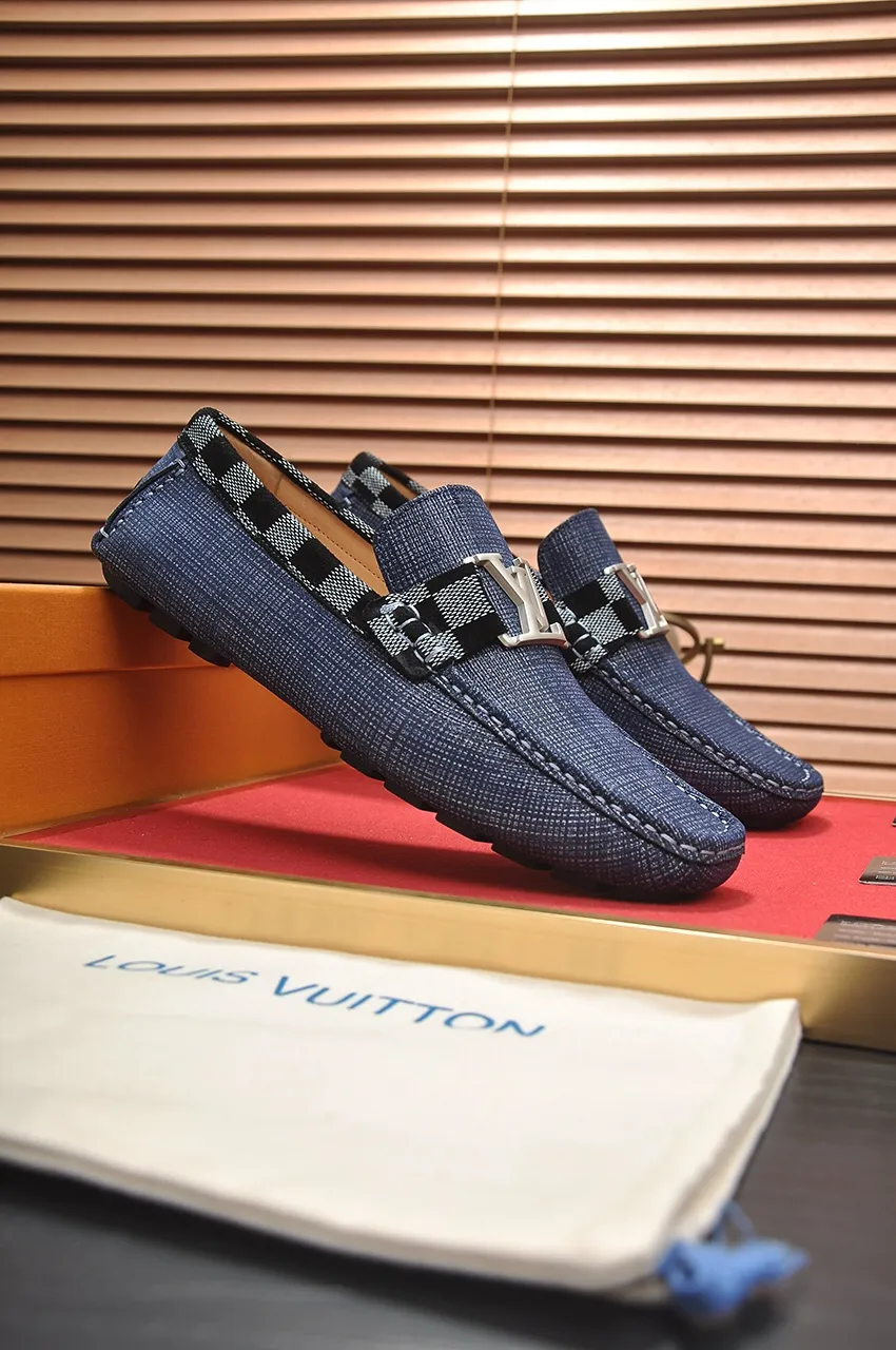Men's men's shoes 💰420💶 [LV Doudou shoes] (water-dyed cowhide lining) new model is on the market, available on the official website. The new Doudou shoes are processed into single-color materials, and the uppers are made of imported horsehide leather. The body of the shoe is fully hemmed with mark thread, and is lined with imported original cowhide leather. The elegant shoe shape is super suitable for all-matching, and the size is 38-44.